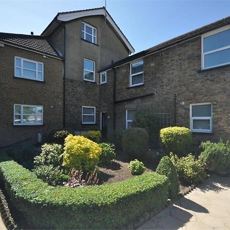 Thames View Apartments Staines-upon-Thames Ngoại thất bức ảnh
