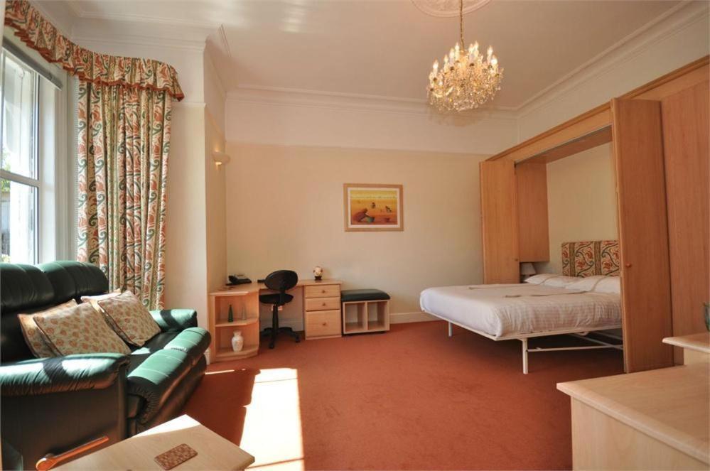 Thames View Apartments Staines-upon-Thames Ngoại thất bức ảnh